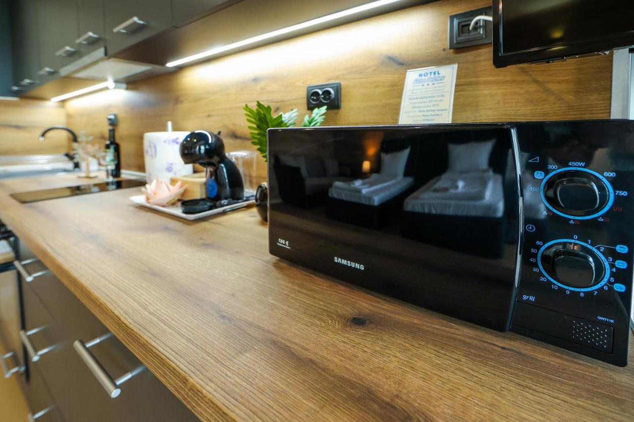 Family Hotel ゴツェ・デルチェフ エクステリア 写真